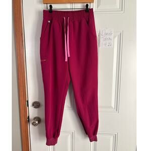 Figs Dark Magenta High Waisted
Zamora Joggers - Size Medium Regular